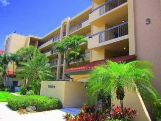 2455 Lindell Boulevard #3205 Delray..