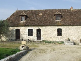 Beautiful 3 Bedroom Stone House With A..