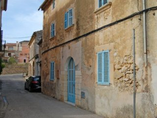 Townhouse To Be Reformed In Selva