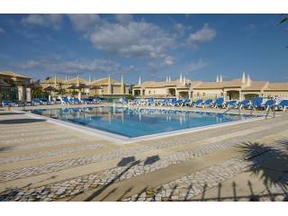 Lovely Poolside Apartment On Golf Resort
