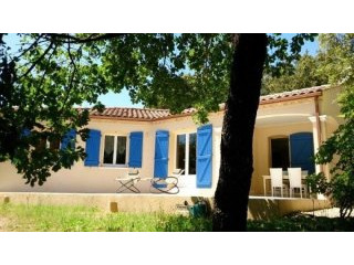 Charming Single Storey Villa With 110..