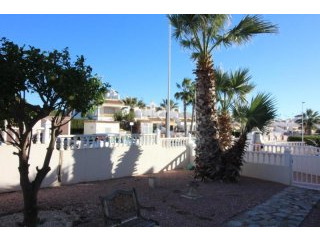 REDUCED !!!! 2 bedrooms, with garden..