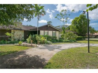 8 bedroom House For Sale: 9651 SW 96th..