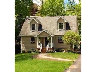 2 bedroom House For Sale: 365 Sprout..