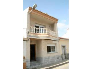 3 bedroom Villa For Sale: Mid Terraced..