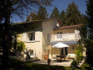 Beautiful 5 Bedroom House With Private..