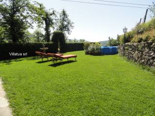Country/farmhouse - For Sale - North of..