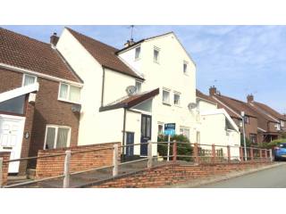ROOM TO LET IN AQUEDUCT - ALL BILLS..