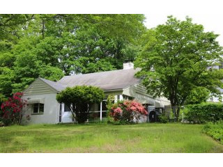 2 bedroom House For Sale: 4 Oak Street..