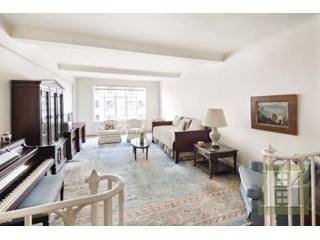 2 bedroom Apartment For Sale: 200 WEST..