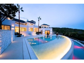 6 bedroom detached villa for sale