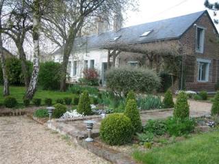 Beautiful Longere In Quiet Hamlet..