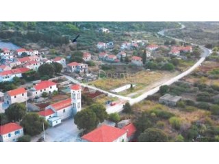 GRAĐEVINSKO ZEMLJIŠTE HVAR