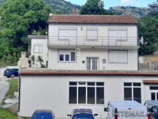 ISTRA - PLOMIN, kuća od 270 M2, poslovna i stambena..