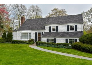5 bedroom House For Sale: 31 Ward Drive..