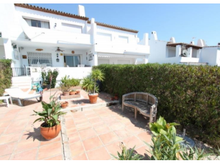 3 bedroom town house for sale
