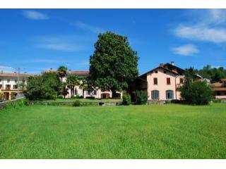 8 bedroom Cottage For Sale: Invorio, IT