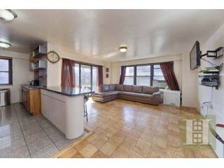 2 bedroom Apartment For Sale: 212 EAST..