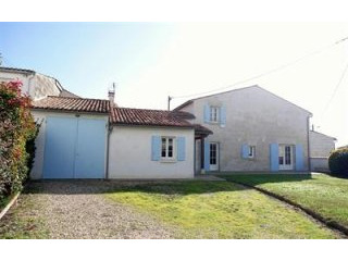 3 Bedrooms - House - Poitou-Charentes..