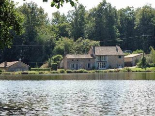 Renovated Old Water Mill, 3 Bed, 3 Bed..