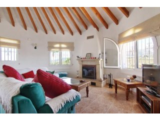 3 Bedroom 2 bathroom detached villa in..