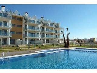 Luxury 3 Bed Corner Apartment
