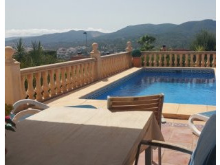 Villa With 3 Bedrooms And Private Pool..