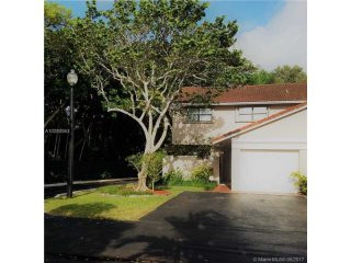 3 bedroom Town House For Sale: 9116 SW..