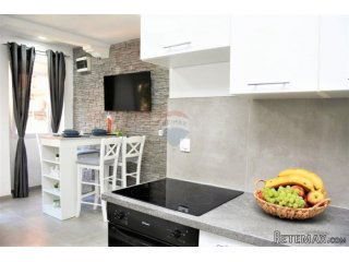 Rovinj,centar savršeni stan s terasom-62m2