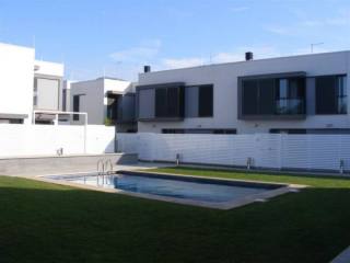 4 Bedrooms - House - Girona - For Sale