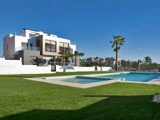 * Stunning Modern Design New Apartments