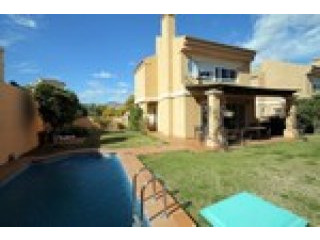 4 Bedrooms - Villa - Malaga - For Sale