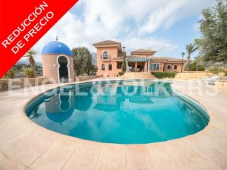 Luxury Villa In A Tranquil Oasis In..