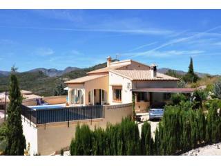 3 Bedrooms - Villa - Alicante - For Sale