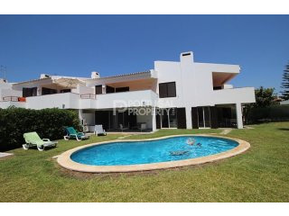 Modern Renovated Ground floor with..