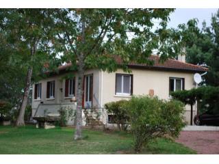 Traditional Property With 4 Bedrooms In..