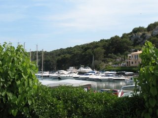 2 Bedrooms Apartment For Sale