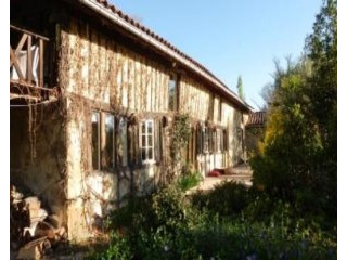 250 Year Old Farmhouse, Guest Chalet..