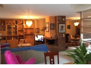 ROSES: Large house with 5 bedrooms and..