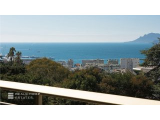 Beautiful apartment with sea view..