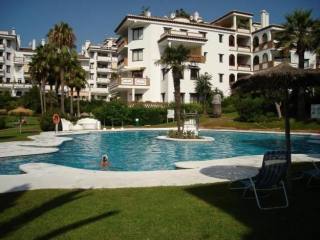 2 Bed Apartment for sale in Calahonda