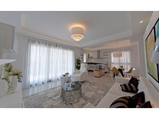 Key Ready Top Floor Corner 2 Bedrooms..