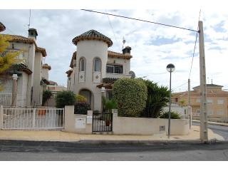 Villa for sale in El Galan with private..