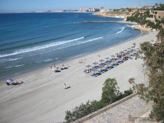 Apartamento en planta alta en Cabo Roig, Calas de..