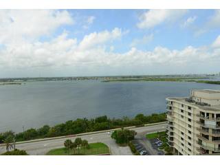 2 bedroom Residence For Sale: Singer..