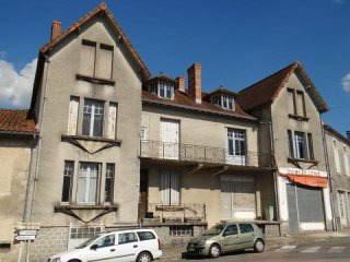 8 Beds Town House In The Dordogne :..