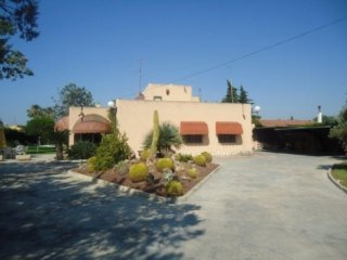 Elche - Detached 2 Storey Country Villa..