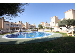 2 Bedrooms - Villa - Alicante - For Sale