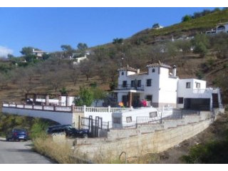 5 bedroom, 3 bathroom Villa, (build 211..