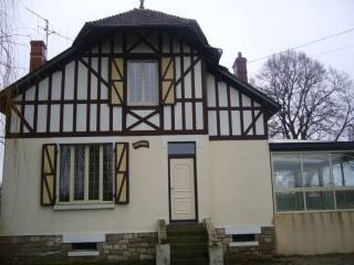 Very Attractive Property North of Town